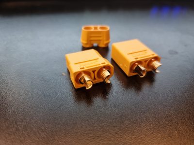 8 Connettori Originali Amass XT90 4 Maschio 4 Femmina + 8 Passacavi batterie LiPo Droni RC