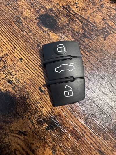 Gommino Tasti Chiave Telecomando Audi A2 A3 A4 A6 A6L A8 Q7 TT 3 tasti