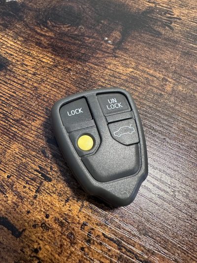 Guscio chiave Telecomando 4 tasti Volvo XC70, XC90, V50, V70, S60, S80, C30