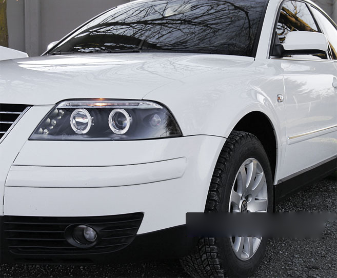 Fari Angel Eyes Nero per Volkswagen Passat 3BG (09.00-03.05)