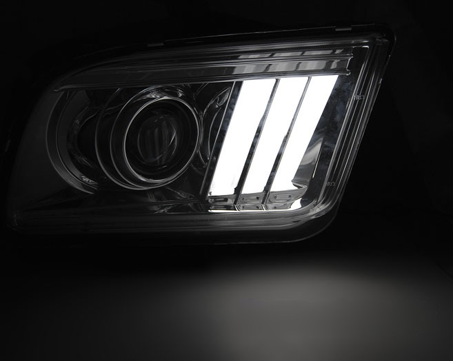 Ford Mustang 04-09 Tubo Luce Cromato per Ford Mustang (04-09)
