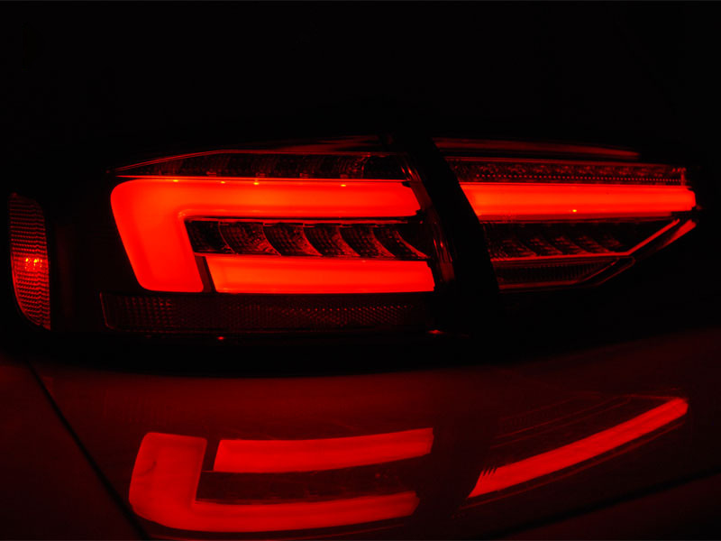 LED Bar Fanali Posteriori Rosso Bianco Sequenziali per Audi A4 B8 (2012-2015)