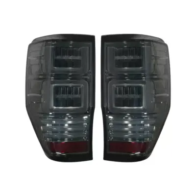 Fanali Posteriori LED con Frecce Dinamiche Fumé per Ford Ranger 2012-2018