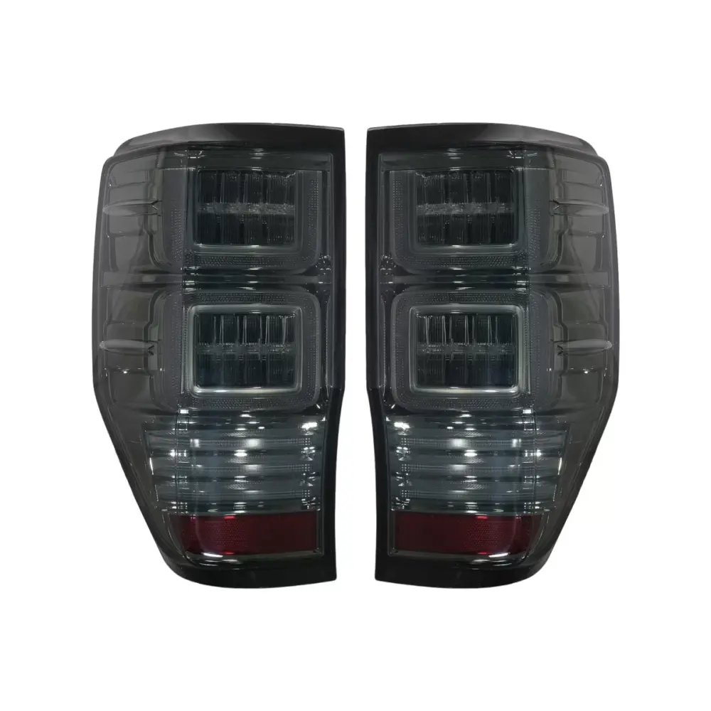 Fanali Posteriori LED con Frecce Dinamiche Fumé per Ford Ranger 2012-2018