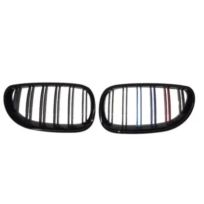 Griglia Anteriore Doppia Tri-colore Lucida per BMW 5 E60 03-11 M4 Look 2 Pz