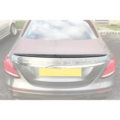 Spoiler Posteriore Tipo a Design per Mercedes Classe E W213 2016-2020 Non